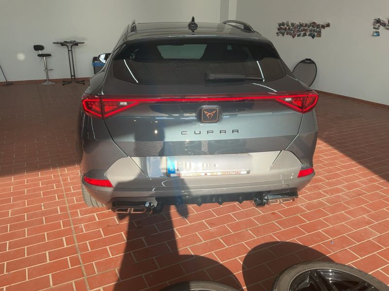 Cupra Formentor 1.4 e-HYBRID Priority VZ — zdjęcie 5