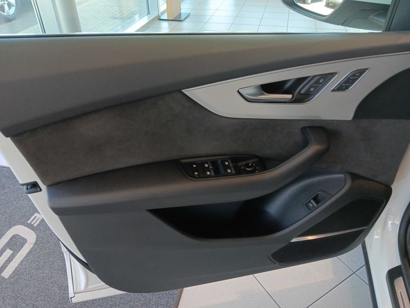 Audi Q8 50 TDI Mild-Hybrid quattro — zdjęcie 21