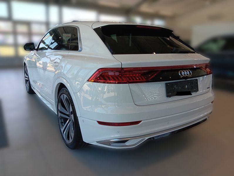 Audi Q8 50 TDI Mild-Hybrid quattro — zdjęcie 3