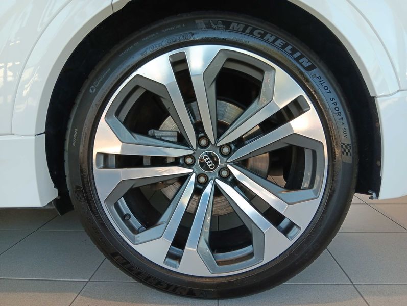 Audi Q8 50 TDI Mild-Hybrid quattro — zdjęcie 19