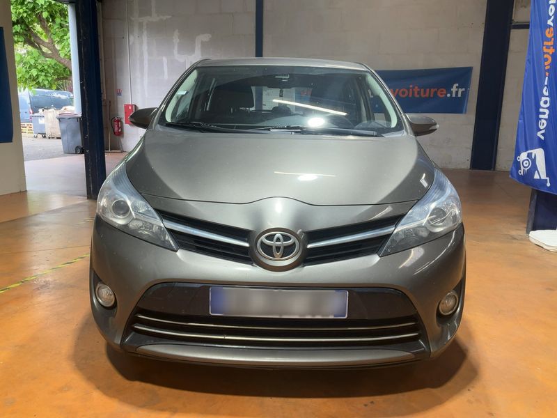 Toyota Verso 1.6 D-4D Dynamic — zdjęcie 9