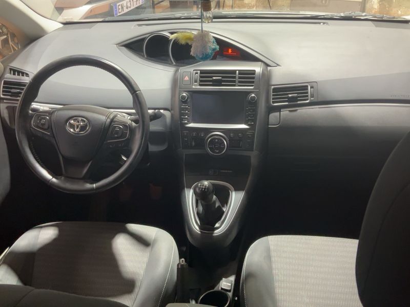 Toyota Verso 1.6 D-4D Dynamic — zdjęcie 12