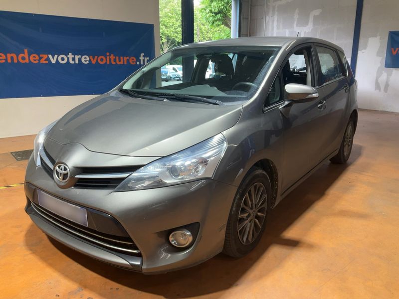 Toyota Verso 1.6 D-4D Dynamic — zdjęcie 1