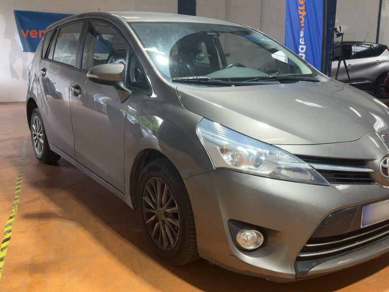 Toyota Verso 1.6 D-4D Dynamic — zdjęcie 8