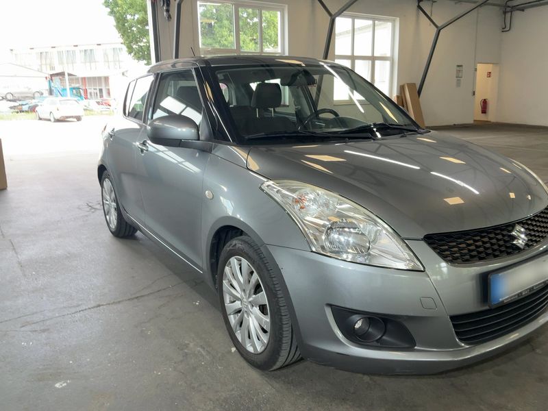 Suzuki Swift 1.2 Comfort — zdjęcie 8