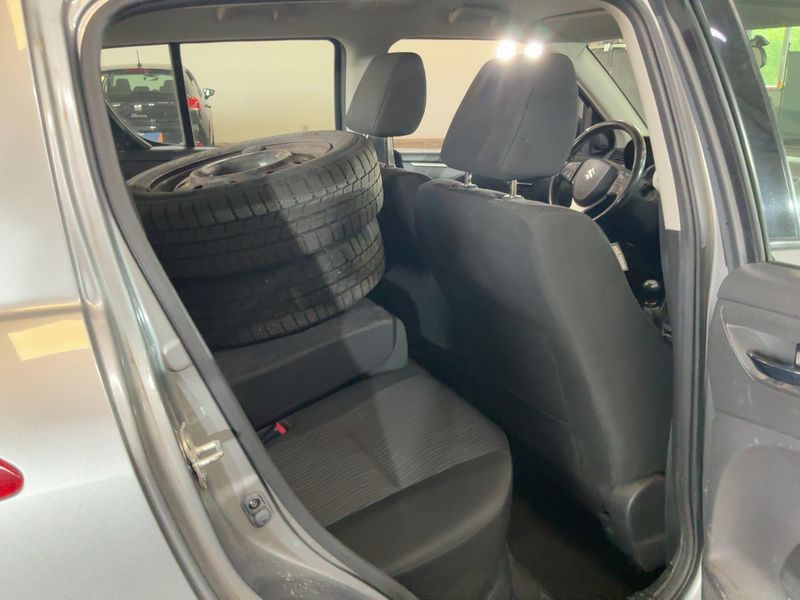 Suzuki Swift 1.2 Comfort — zdjęcie 14