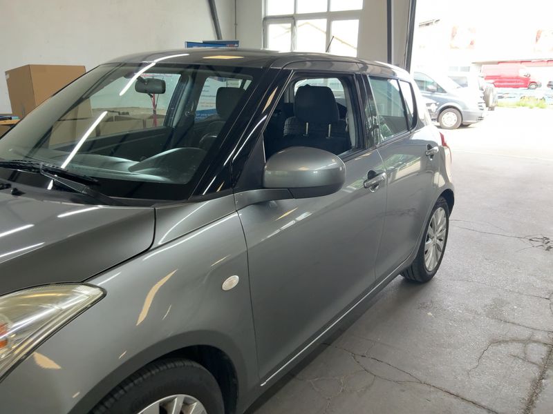 Suzuki Swift 1.2 Comfort — zdjęcie 2