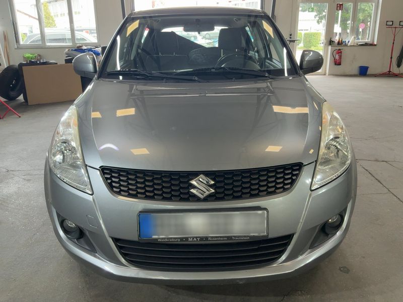 Suzuki Swift 1.2 Comfort — zdjęcie 9