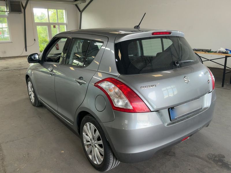 Suzuki Swift 1.2 Comfort — zdjęcie 3