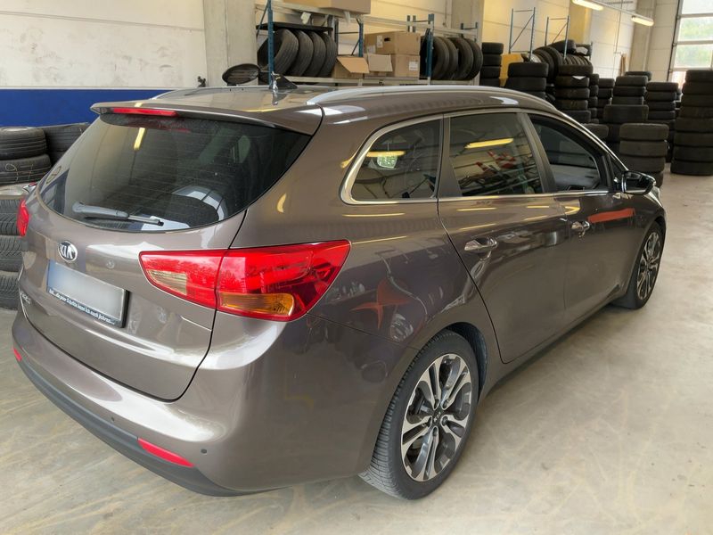 Kia cee'd 1.6 GDI Spirit — zdjęcie 6