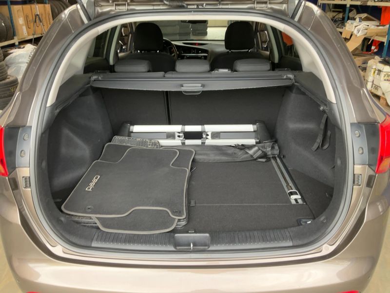 Kia cee'd 1.6 GDI Spirit — zdjęcie 10