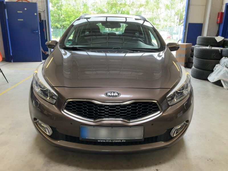 Kia cee'd 1.6 GDI Spirit — zdjęcie 9