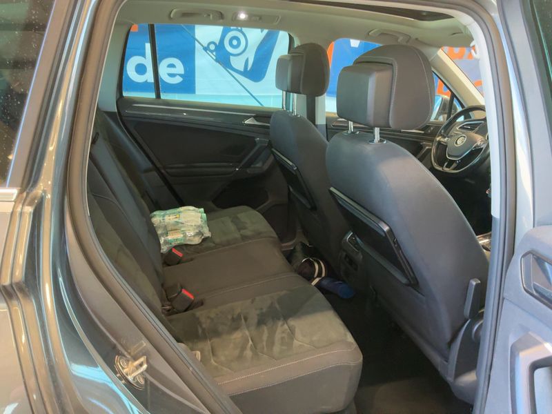 Volkswagen Tiguan 2.0 TDI Highline 4Motion BlueMotion Tech — zdjęcie 14