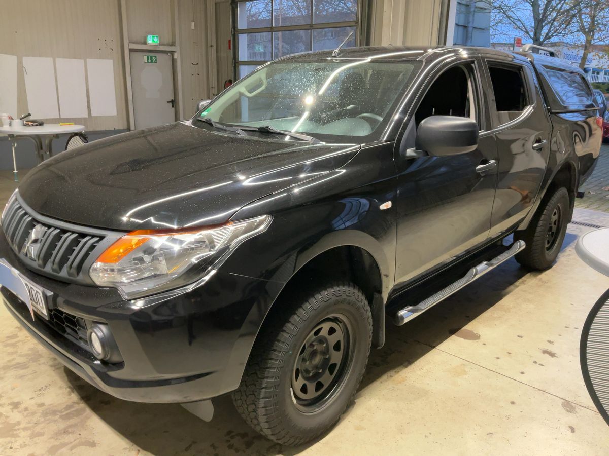 Mitsubishi L 200 2.4 DI-D Basis Doppelkabine 4WD