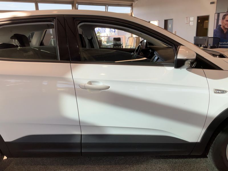 Opel Grandland X 1.2 Turbo Edition — zdjęcie 7