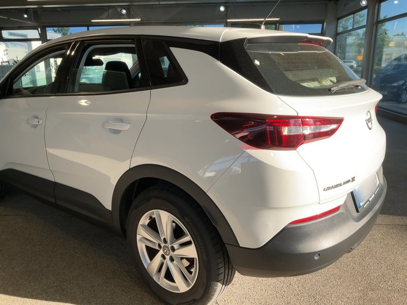 Opel Grandland X 1.2 Turbo Edition — zdjęcie 3