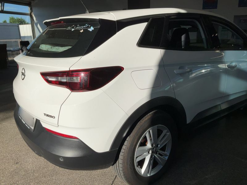 Opel Grandland X 1.2 Turbo Edition — zdjęcie 6