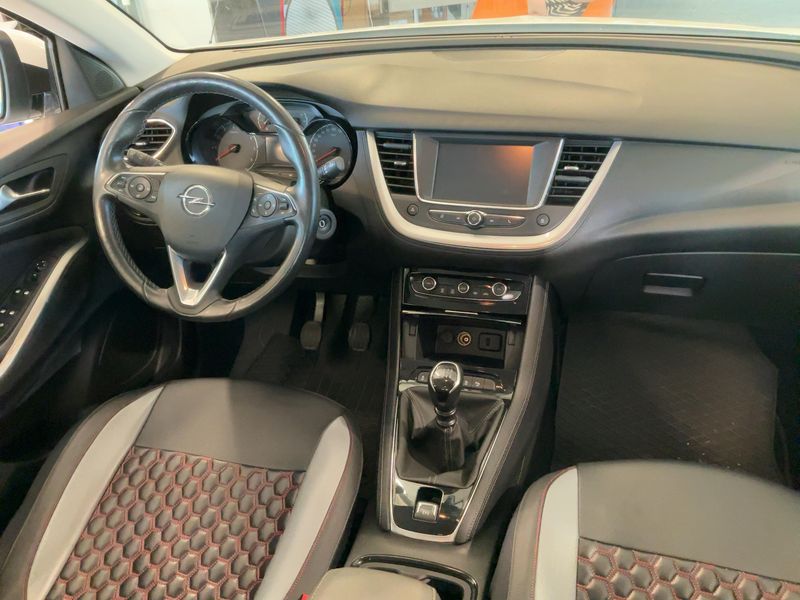 Opel Grandland X 1.2 Turbo Edition — zdjęcie 12