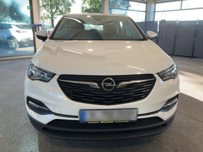 Opel Grandland X 1.2 Turbo Edition — zdjęcie 9