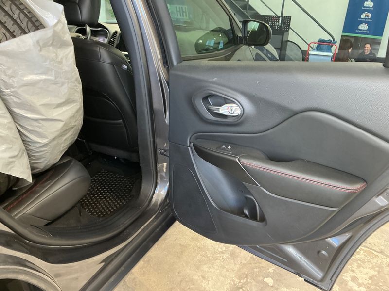 Jeep Cherokee 2.0 TGDi Trailhawk 4WD 2019 – снимка 25