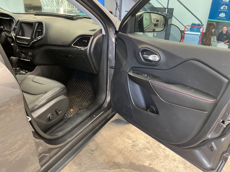 Jeep Cherokee 2.0 TGDi Trailhawk 4WD 2019 – снимка 27