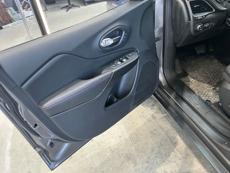 Jeep Cherokee 2.0 TGDi Trailhawk 4WD 2019 – снимка 23