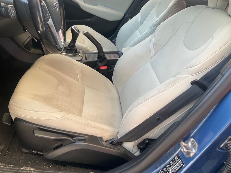 Volvo V40 1.6 D2 Momentum 2015 – снимка 37