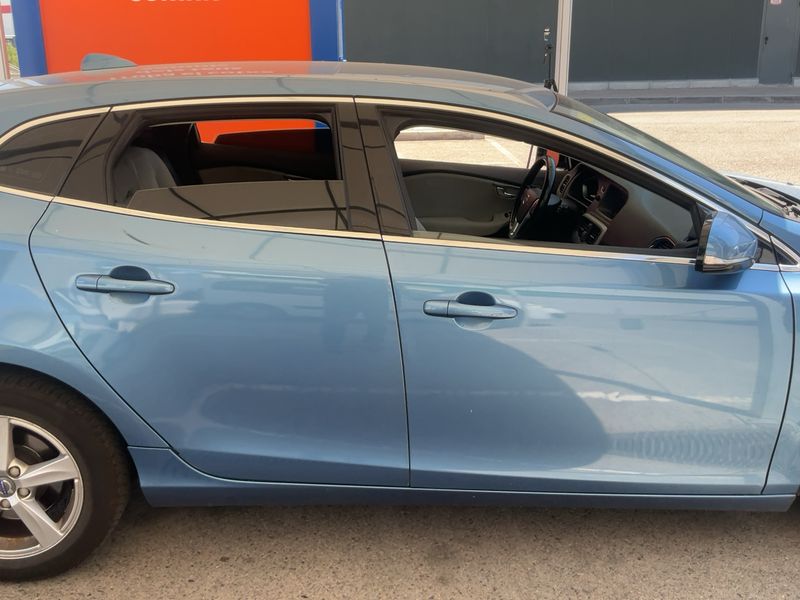 Volvo V40 1.6 D2 Momentum 2015 – снимка 10