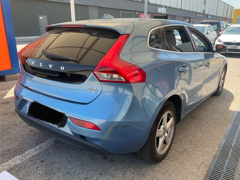 Volvo V40 1.6 D2 Momentum 2015 – снимка 8