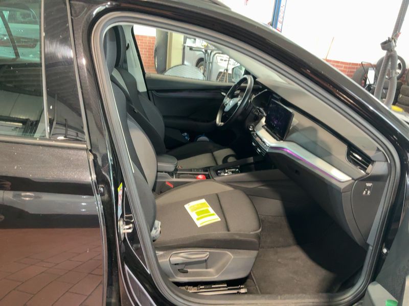 Skoda Octavia 2.0 TDI Ambition — zdjęcie 11