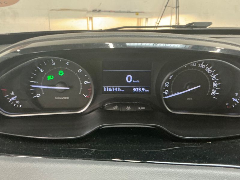 Peugeot 208 1.2 VTi Allure — zdjęcie 4
