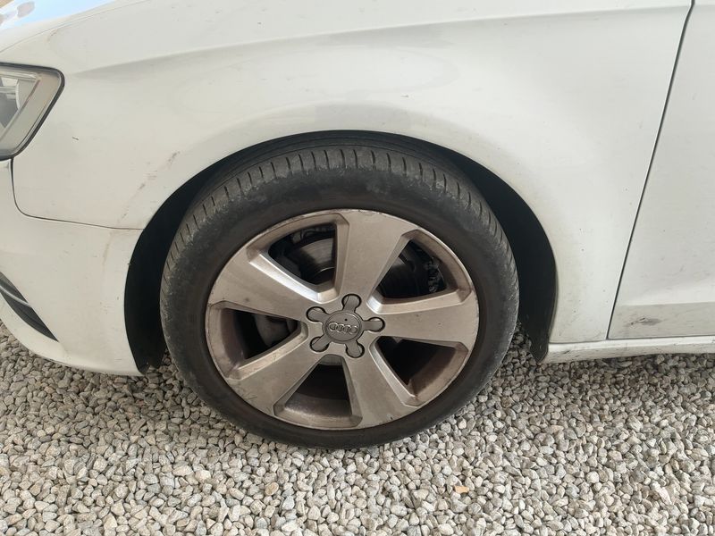Audi A3 Sportback 1.6 TDI Ambition 2015 – снимка 3