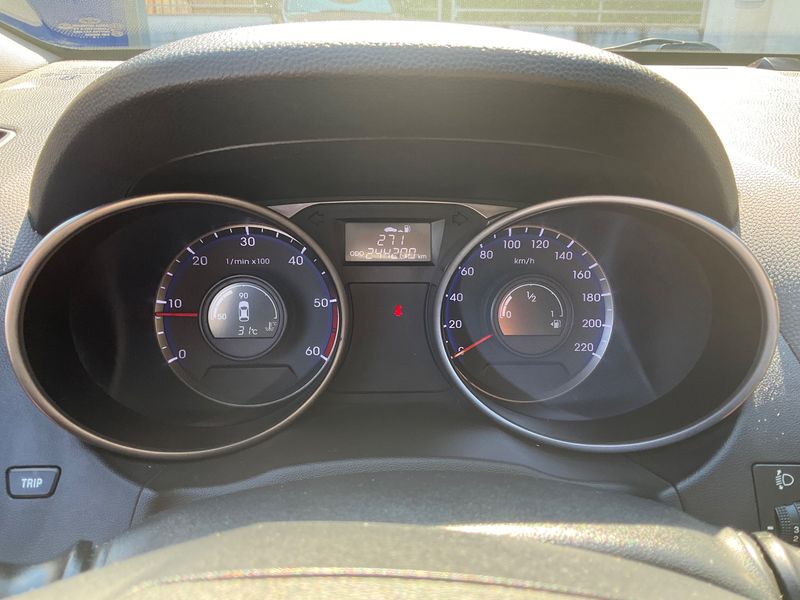 Hyundai ix35 1.7 CRDi Comfort 2WD — zdjęcie 4