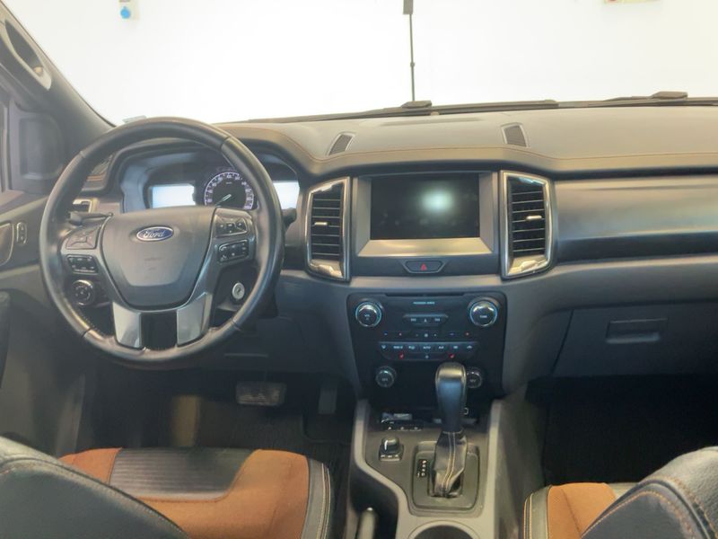 Ford Ranger 2.2 TDCi Doppelkabine 4x4 Wildtrak — zdjęcie 12