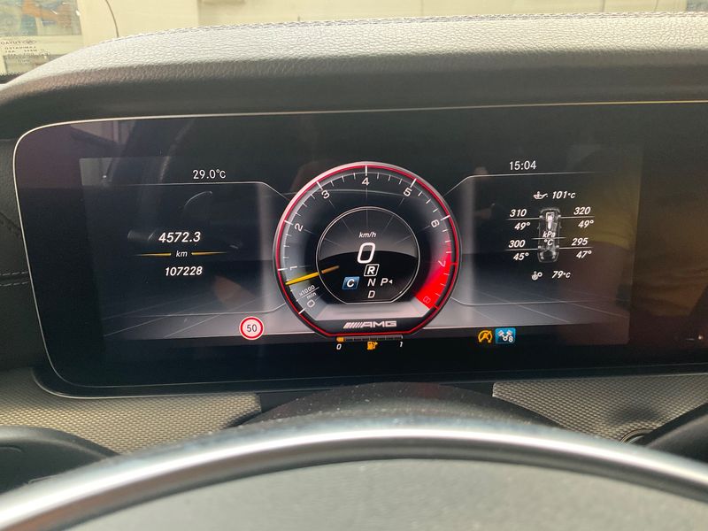 Mercedes-Benz E-Klasse E 63 AMG T 4Matic — zdjęcie 13