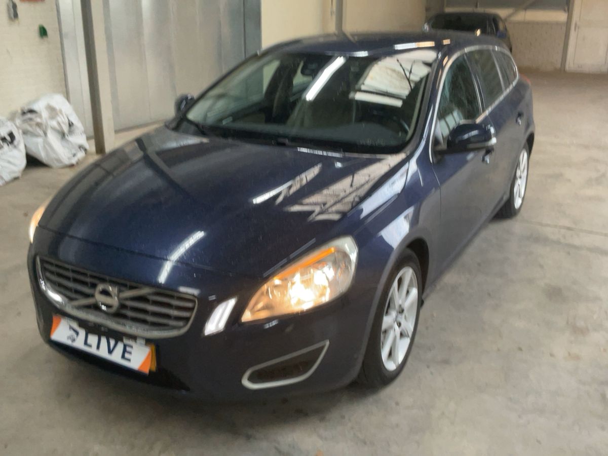 Volvo V60 1.6 T3 Momentum