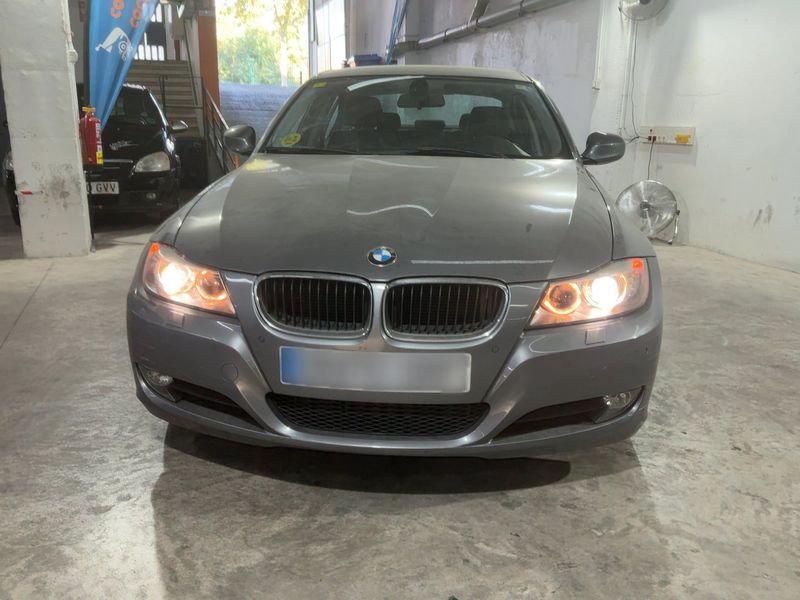 BMW 3er 320d 2009 – снимка 14