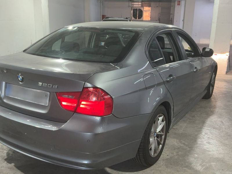 BMW 3er 320d 2009 – снимка 8