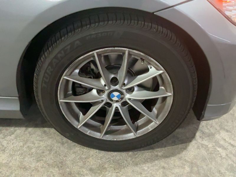 BMW 3er 320d 2009 – снимка 11