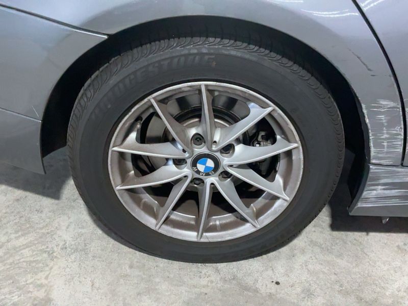 BMW 3er 320d 2009 – снимка 9