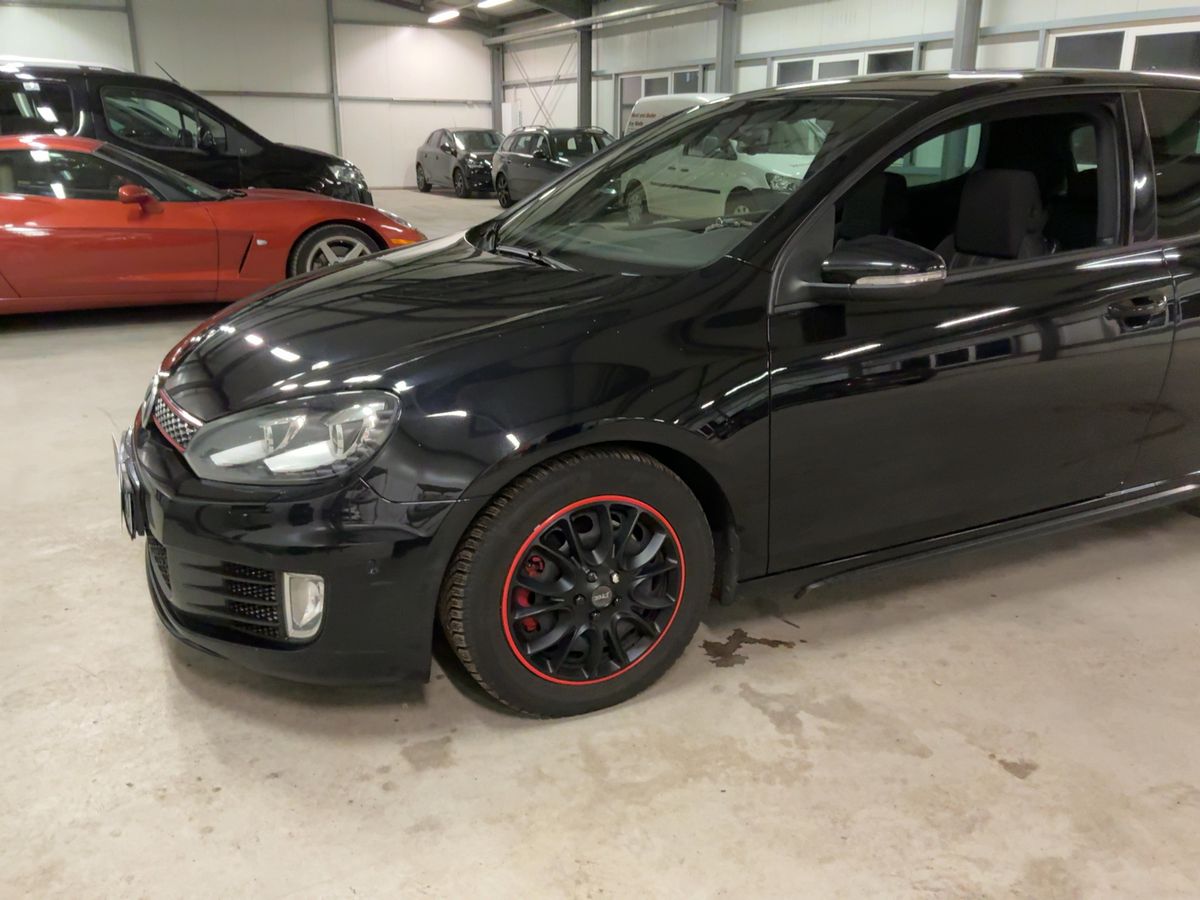 Volkswagen Golf VI 2.0 TSI GTI