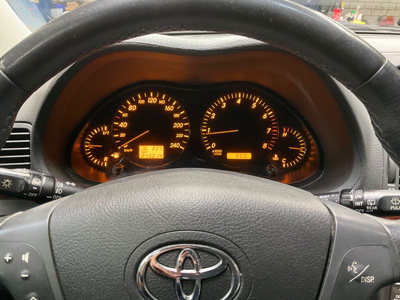 Toyota Avensis 1.8 Executive — zdjęcie 4