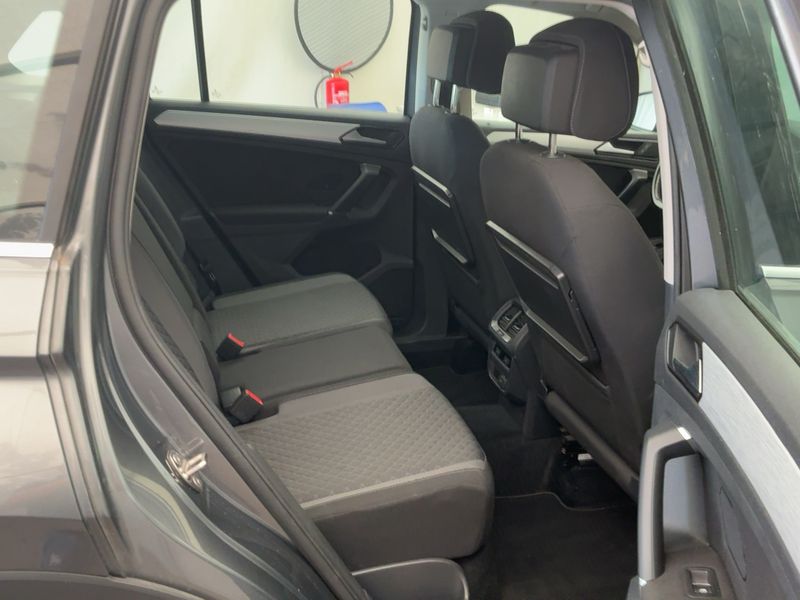 Volkswagen Tiguan 2.0 TDI Comfortline BlueMotion Tech — zdjęcie 14