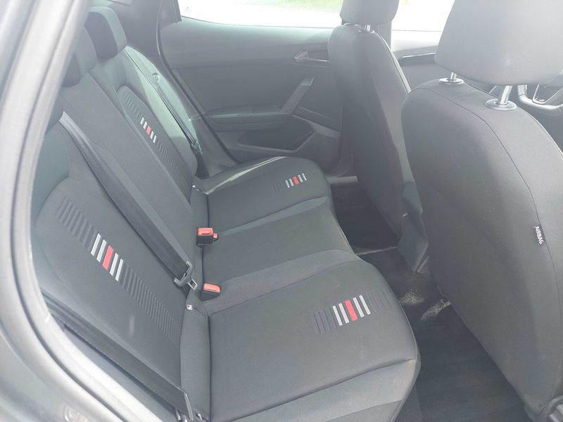 Seat Arona 1.6 TDI FR — zdjęcie 14