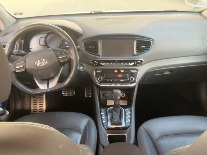 Hyundai IONIQ 1.6 Hybrid Executive — zdjęcie 12