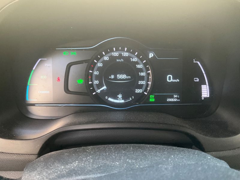 Hyundai IONIQ 1.6 Hybrid Executive — zdjęcie 13