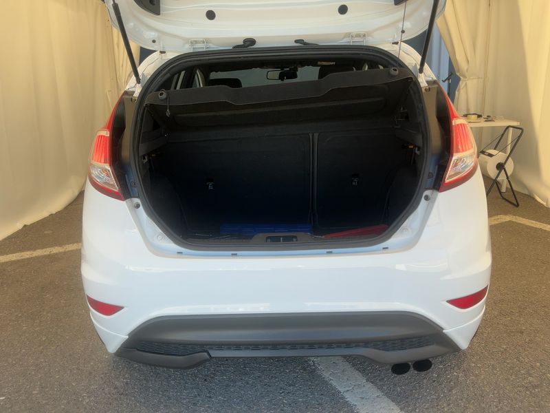 Ford Fiesta 1.5 TDCi ST-Line — zdjęcie 10