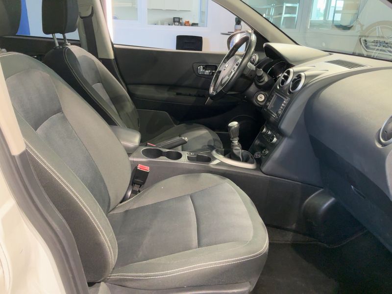 Nissan Qashqai+2 2.0 I-Way — zdjęcie 11