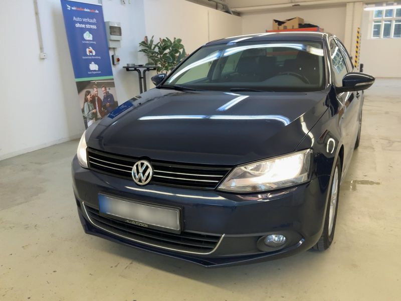 Volkswagen Jetta 1.6 TDI Life 2013 – снимка 1