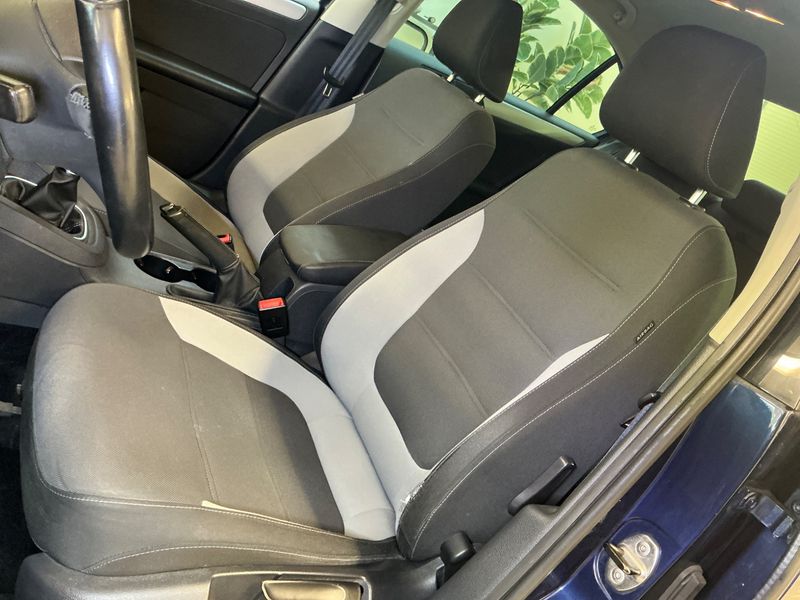 Volkswagen Jetta 1.6 TDI Life 2013 – снимка 30